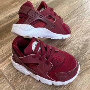 SOLD Nike Air Huraches Size 6c